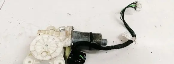 Mercedes-Benz E W211 Front door window regulator motor A2118202942 993626101