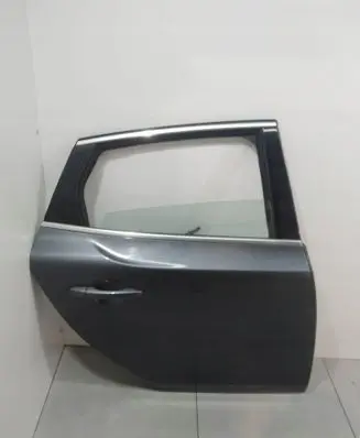 Volvo V40 Front door 