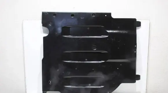 Mercedes-Benz Metris W447 Engine splash shield/under tray A4476803204 0015536725