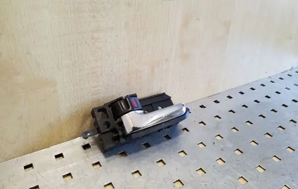 Toyota Avensis T250 Front door interior handle 50594A1