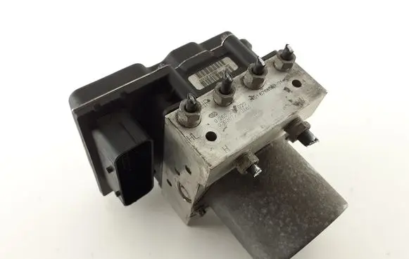 BMW 5 E60 E61 ABS Pump 6777797 34516777797