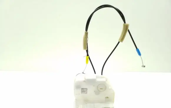 Mitsubishi Outlander Front door lock