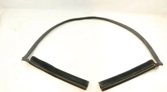 BMW M3 Rubber seal front coupe door window 8229828 54318229828