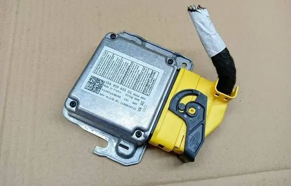 Skoda Octavia Mk4 Airbag control unit/module 1EA959655CG V149TVE0694 0166009