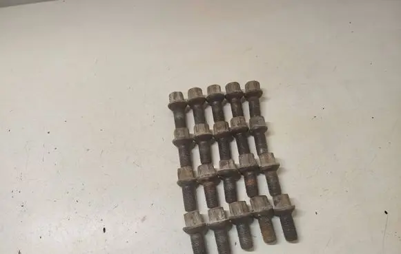 Mercedes-Benz Vito Viano W639 Nuts/bolts 