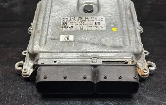 Mercedes-Benz Sprinter W906 Engine control unit/module A6461500477 1039S20830 0281014202
