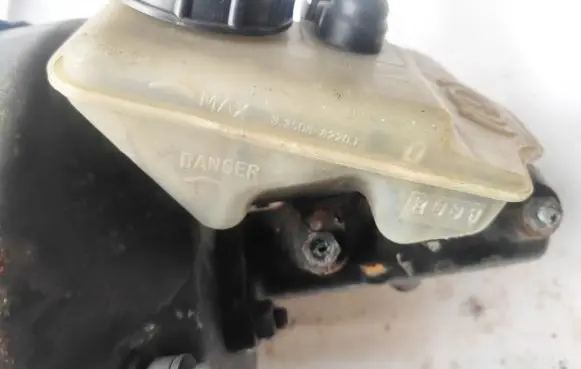 Peugeot 605 Master brake cylinder 3350882201 3.7747-0601.4