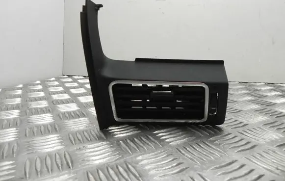 Toyota Verso Rear air vent grill 556800F040 T3321