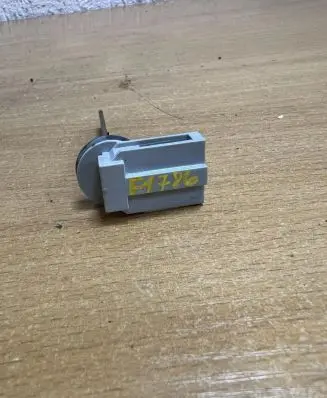 Mercedes-Benz ML W164 Oil temperature sensor A1638300272 F1786