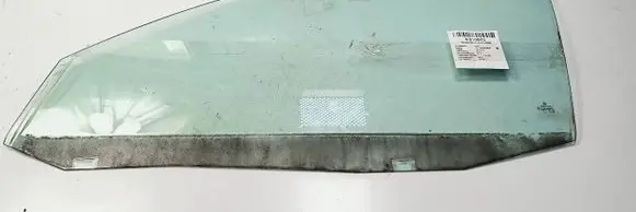 Volkswagen Golf IV Front windscreen/windshield window 