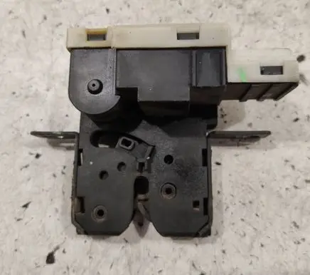 Renault Laguna II Tailgate window lock/catch/latch 8200000894