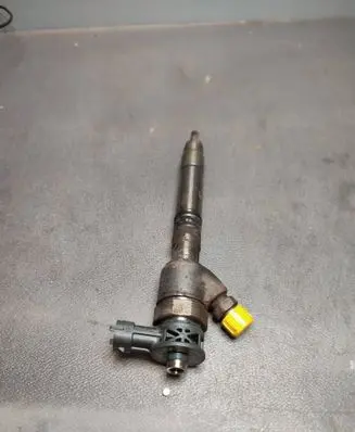 Fuel injector