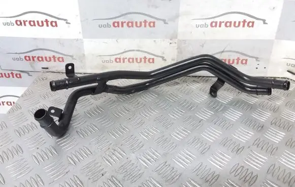 Volkswagen Touareg I Engine coolant pipe/hose 7L6121070AP 7L6121065AE