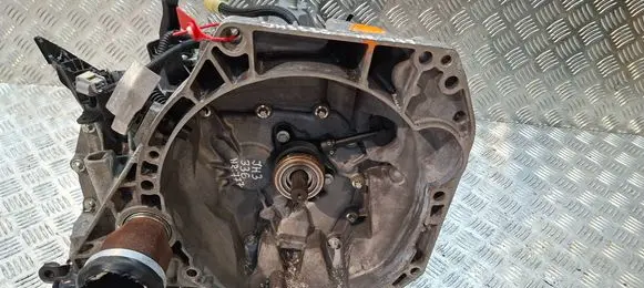 Dacia Sandero II Manual 5 speed gearbox S27647777 JH3336
