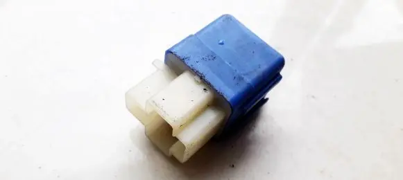 Nissan Sunny Other relay 2523079981