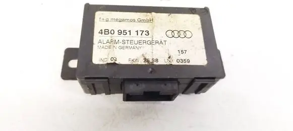Audi A6 S6 C5 4B Alarm control unit/module 4b0951173 748.01.01-01
