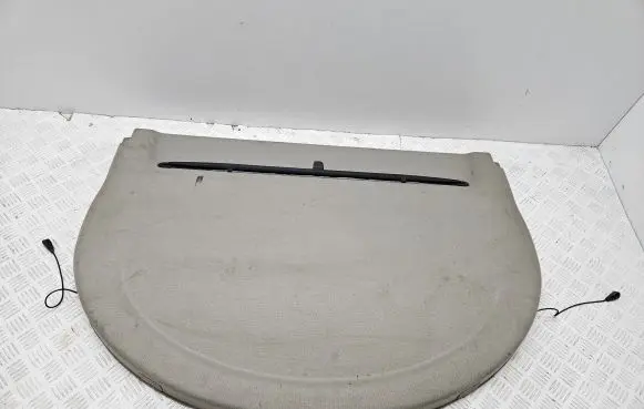 Parcel shelf