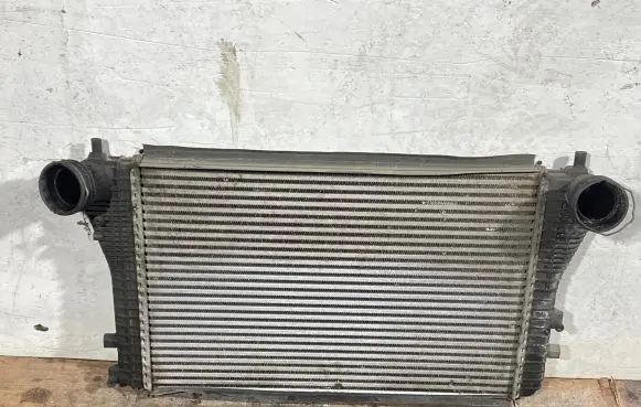 Volkswagen Golf V Intercooler radiator 1k0145803a