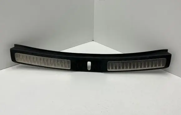Toyota Avensis T270 Trunk/boot sill cover protection 5838705110