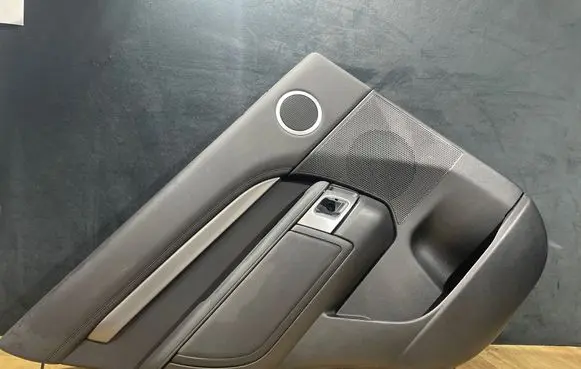 Land Rover Discovery 5 Rear door card panel trim 