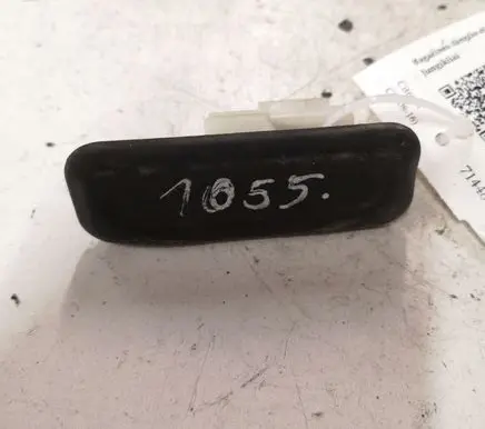 Citroen C5 Tailgate opening switch 0658