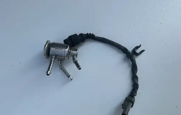 Opel Astra K Exhaust gas pressure sensor 8305483863 55485257 K297403183