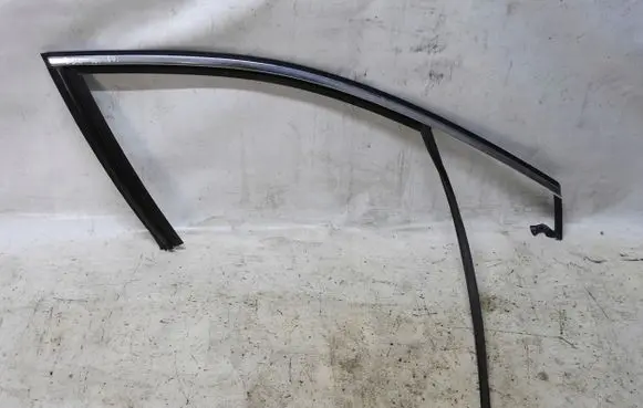 Peugeot 5008 Front door rubber seal 9686219510