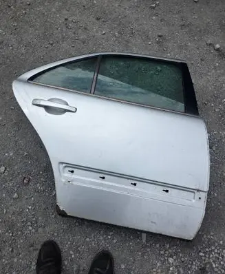 Mercedes-Benz E W210 Rear door