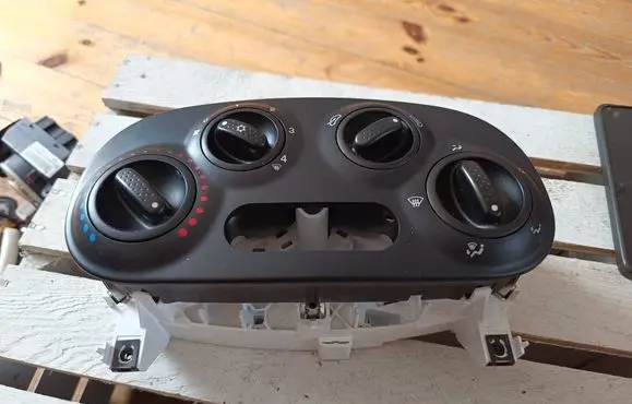 Fiat 500 Climate control unit 5H0140100 5H0143500A