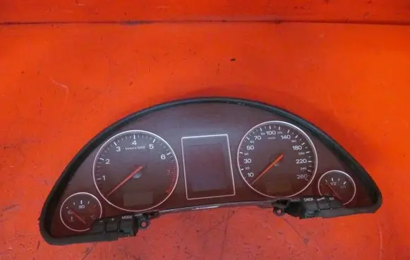 Audi A4 S4 B6 8E 8H Speedometer (instrument cluster) AUDIA4B6LICZNIK