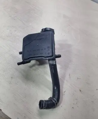 Mercedes-Benz C W204 Power steering fluid tank/reservoir A0004602283
