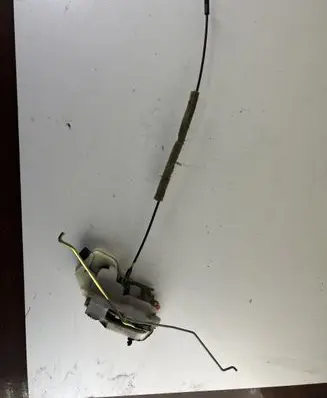Mitsubishi Pajero Front door lock