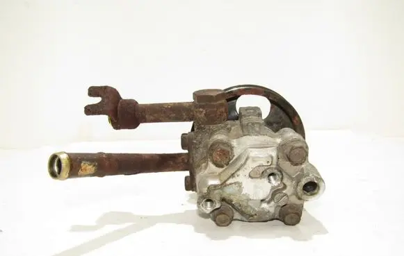 Nissan Pathfinder R51 Power steering pump