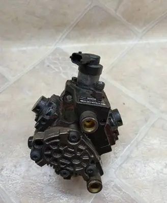 Hyundai i40 Fuel injection high pressure pump 331002A420 0445010206 9150168