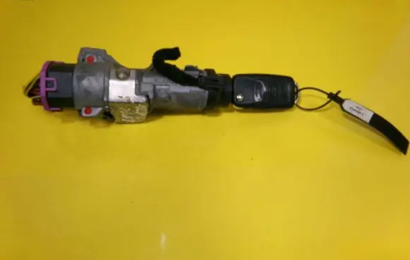 Volkswagen PASSAT B5.5 Ignition lock 4B0905851GHF2