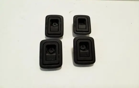 Mitsubishi Outlander Tie down hook / loop 