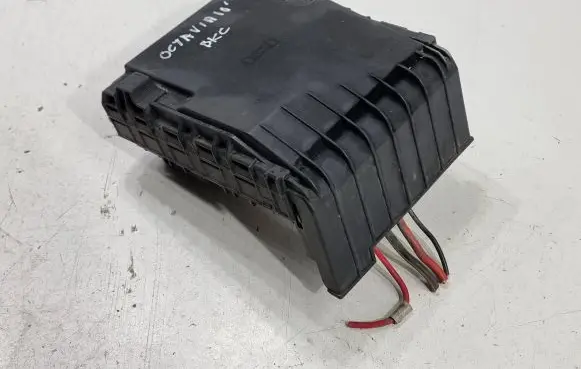 Skoda Octavia Mk2 (1Z) Fuse box set 1K0937125D