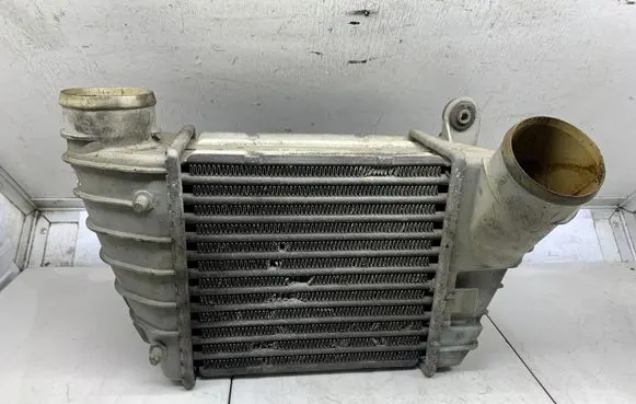 Audi TT Mk1 Intercooler radiator 8L9145806