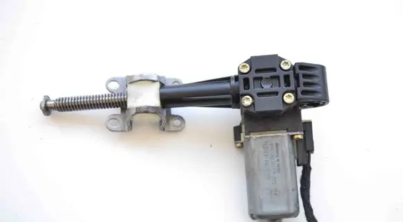 Mercedes-Benz SL R230 Seat adjustment motor 0390201946