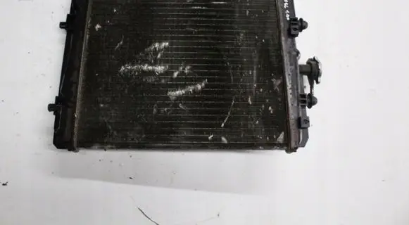 Citroen C4 I Coolant radiator 9657576580