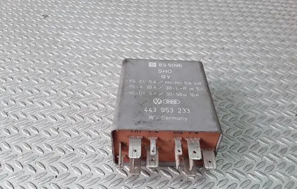 Volkswagen PASSAT B5 Other relay 443953233