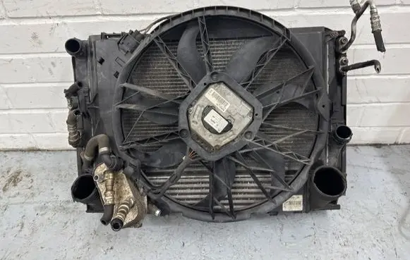 BMW X1 E84 Radiator set 781024404 75617139 7801647