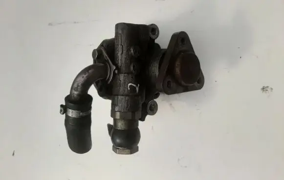 Audi A4 S4 B6 8E 8H Power steering pump