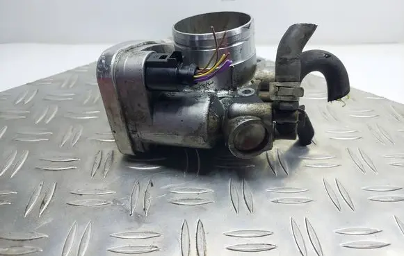 Audi A3 S3 8L Throttle body valve 06A133062NKAS 06A133062N