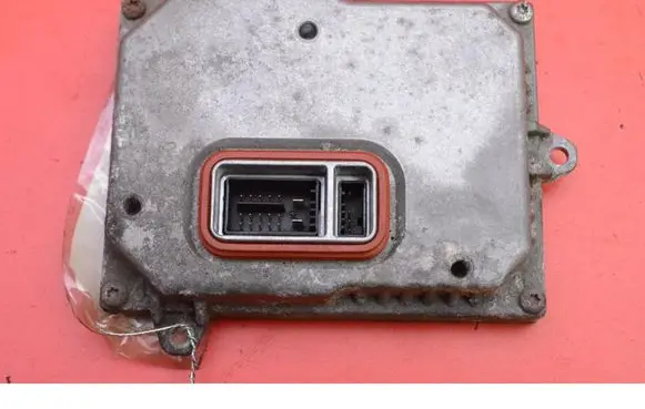 Audi A3 S3 A3 Sportback 8P Voltage converter/converter module 1307329115