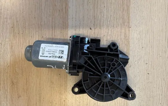 Hyundai i30 Rear door window regulator motor 83460G3000
