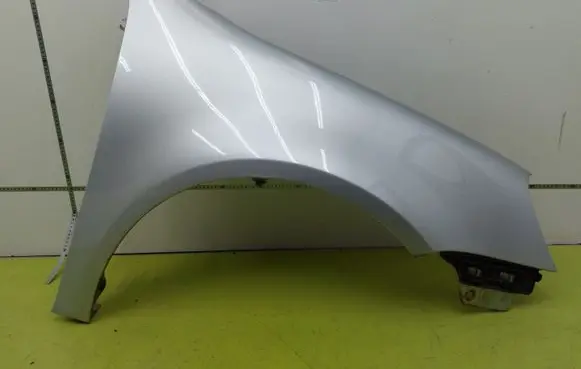 Volkswagen Golf V Fender LA7W