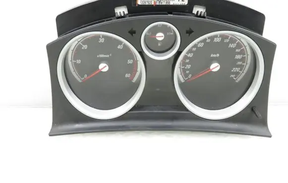 Opel Zafira B Speedometer (instrument cluster) 13267520