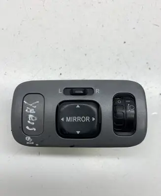 Toyota Yaris Wing mirror switch 777193