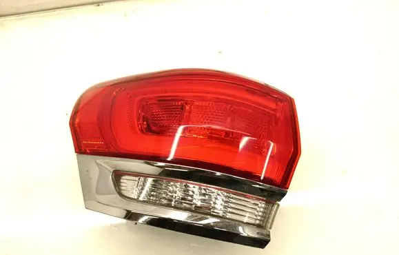 Jeep Grand Cherokee Rear/tail lights P68110017AE